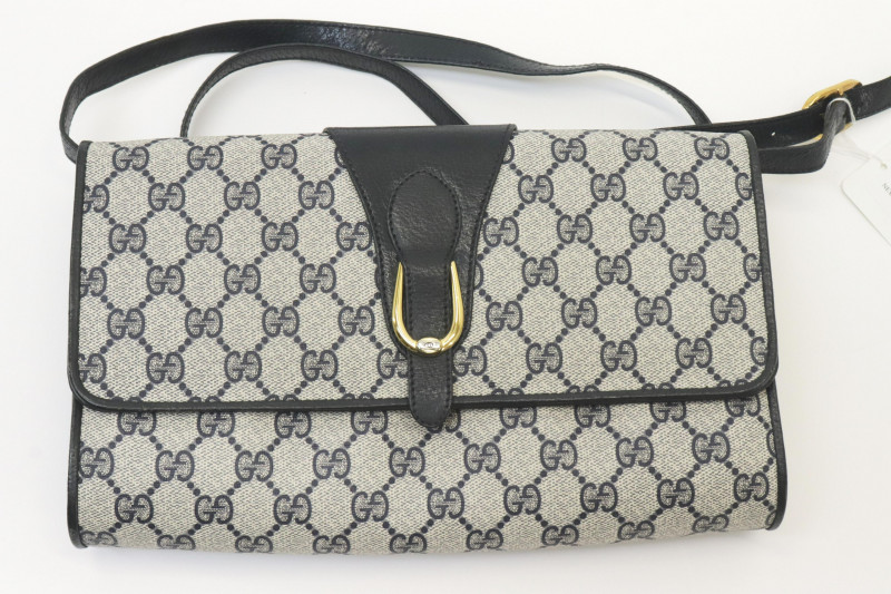 Sold at Auction: Gucci Crossbody Bag