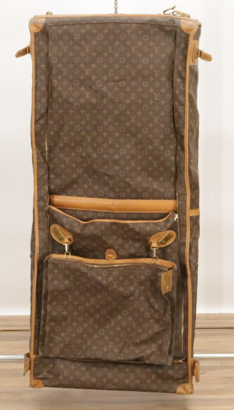 Sold at Auction: Vintage Louis Vuitton Garment Travel Bag